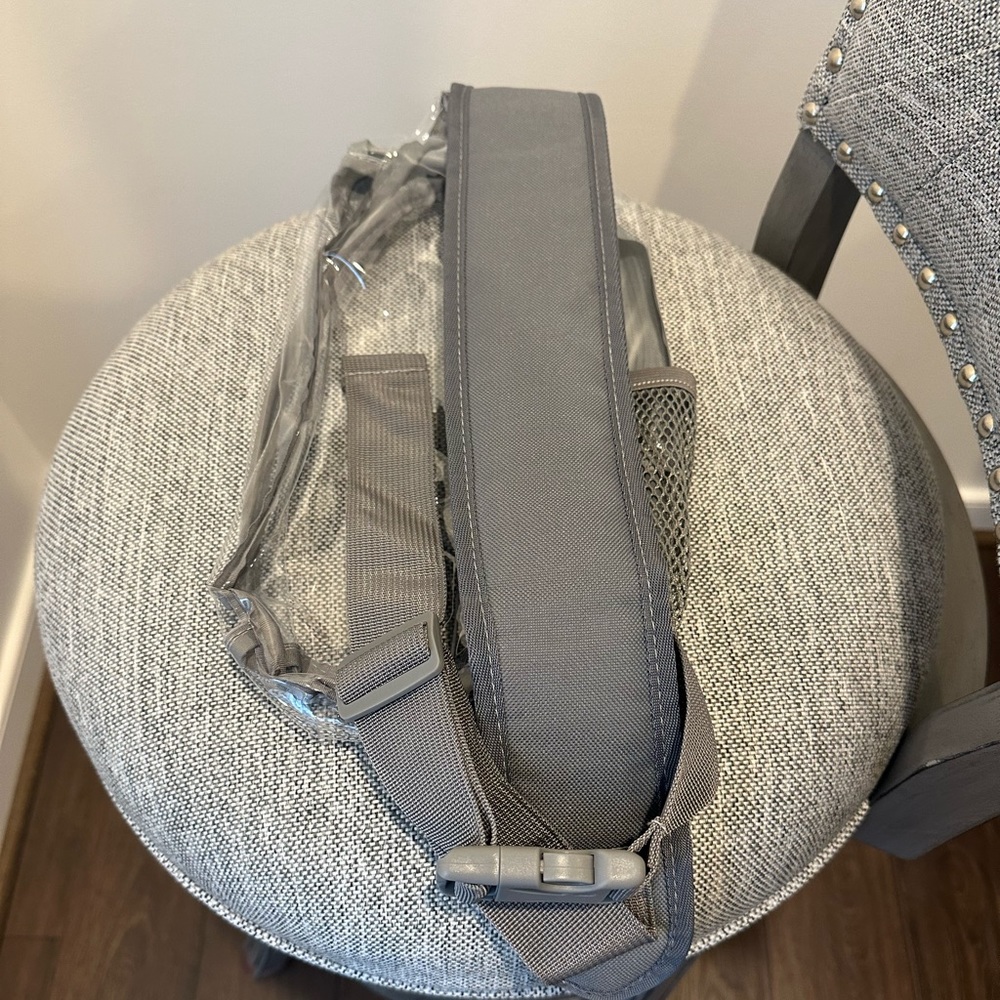 Clear Sling Backpack - Picture 5 of 9
